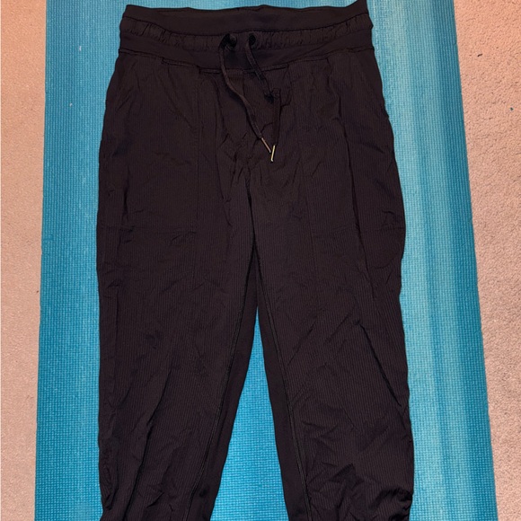 Black lululemon dance studio - Picture 1 of 4